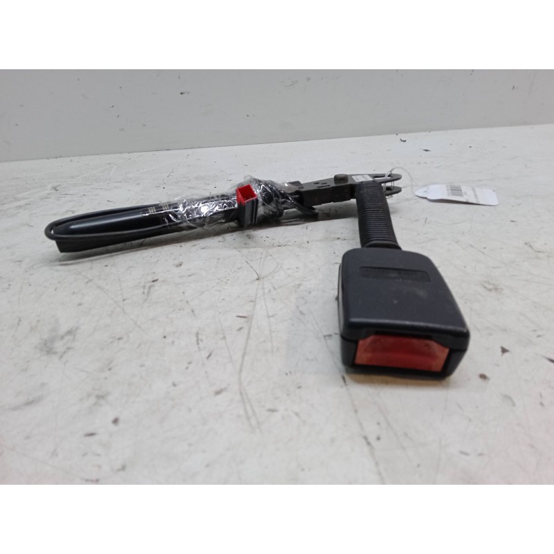 Recambio de anclaje cinturon delantero derecho para ford focus i (daw, dbw) 1.6 16v referencia OEM IAM   