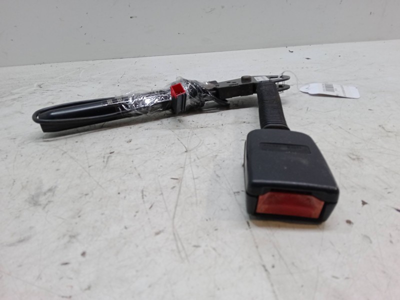 Recambio de anclaje cinturon delantero derecho para ford focus i (daw, dbw) 1.6 16v referencia OEM IAM   