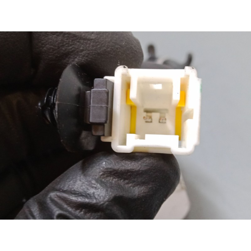 Recambio de anclaje cinturon delantero izquierdo para citroën c4 ii (nc_) 1.6 hdi 90 referencia OEM IAM   