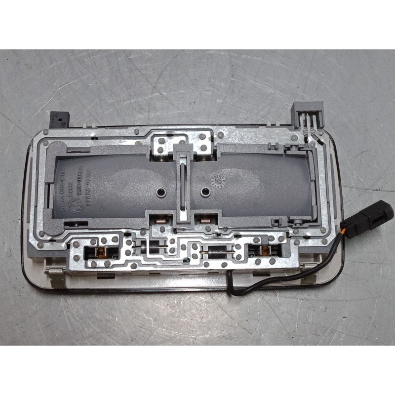 Recambio de luz interior delantera para alfa romeo giulietta (940_) 1.6 jtdm (940fxd1a) referencia OEM IAM 1520400000  0884200