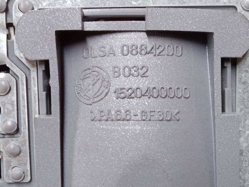 Recambio de luz interior delantera para alfa romeo giulietta (940_) 1.6 jtdm (940fxd1a) referencia OEM IAM 1520400000  0884200