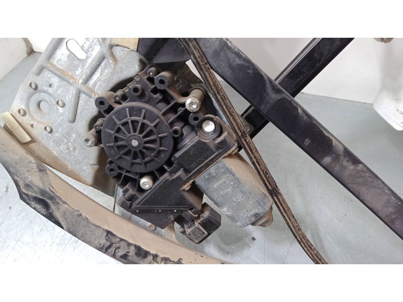 Recambio de elevalunas trasero derecho para audi a4 b5 (8d2) 2.5 tdi referencia OEM IAM   