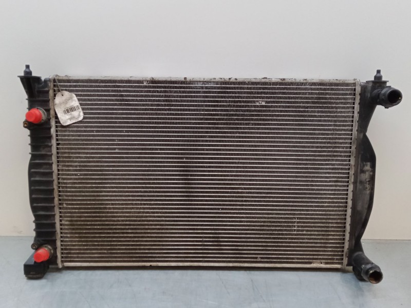 Recambio de radiador agua para audi a4 b6 (8e2) 2.0 referencia OEM IAM 8E0121251L  