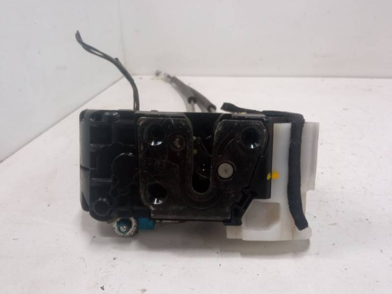 CERRADURA PUERTA DELANTERA DERECHA 