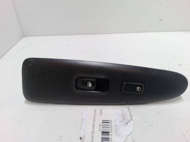 MANDO ELEVALUNAS DELANTERO DERECHO 935702G100T0 