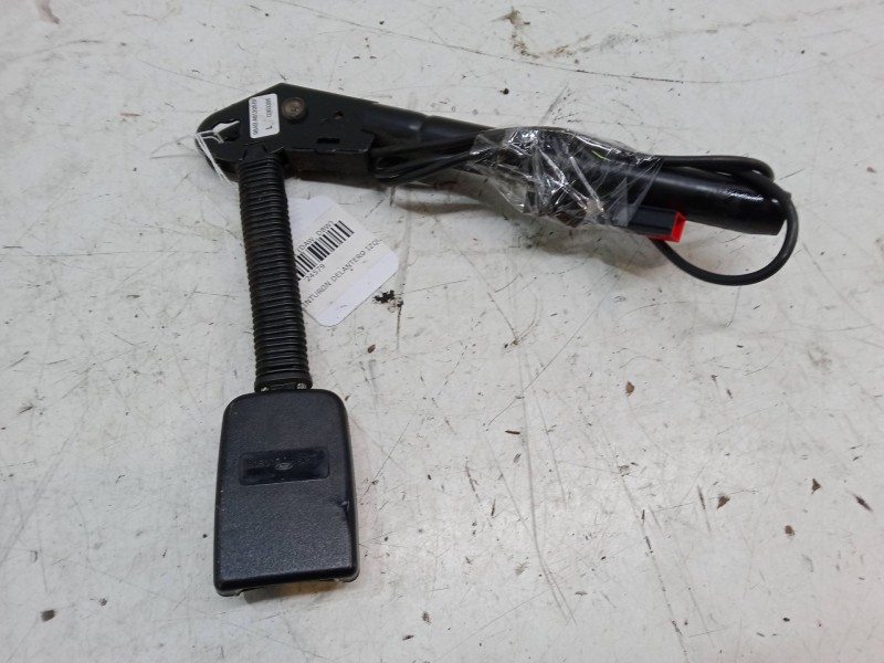 Recambio de anclaje cinturon delantero izquierdo para ford focus i (daw, dbw) 1.6 16v referencia OEM IAM   