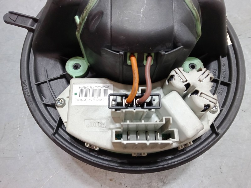 Recambio de motor calefaccion para bmw 3 coupé (e92) 325 i referencia OEM IAM 64119227670  