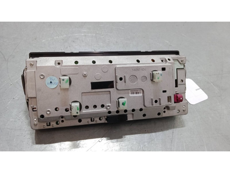 Recambio de pantalla para bmw 3 coupé (e92) 325 i referencia OEM IAM 65829193745  