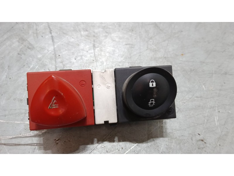 Recambio de warning para renault megane ii sedán (lm0/1_) 1.5 dci (lm0f, lm0t, lm2b) referencia OEM IAM 8200095493 8200107808 82