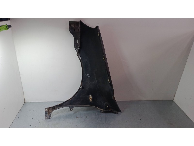 Recambio de aleta delantera derecha para nissan almera tino (v10) 1.8 referencia OEM IAM   