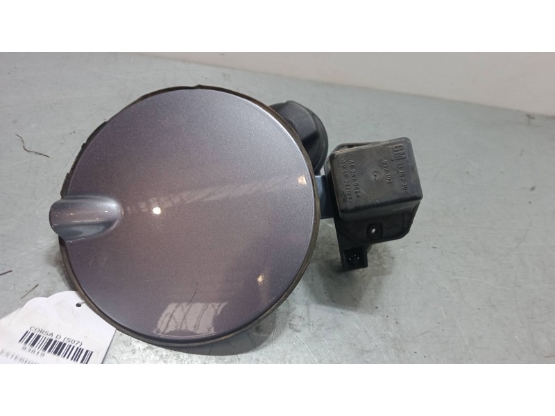 Recambio de tapa exterior combustible para opel corsa d (s07) 1.2 (l08, l68) referencia OEM IAM 13133306  