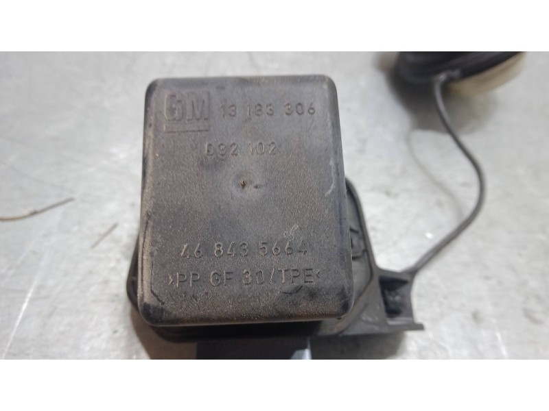 Recambio de tapa exterior combustible para opel corsa d (s07) 1.2 (l08, l68) referencia OEM IAM 13133306  