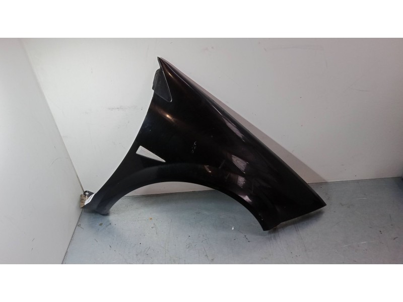 Recambio de aleta delantera derecha para renault megane ii sedán (lm0/1_) 1.5 dci (lm0f, lm0t, lm2b) referencia OEM IAM   