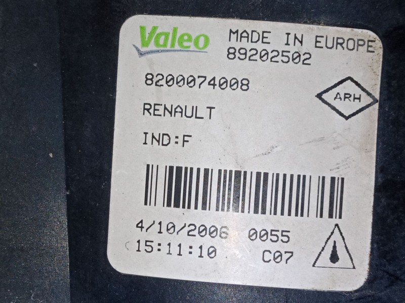 Recambio de faro antiniebla izquierdo para renault scénic ii (jm0/1_) 1.6 16v (jm1r) referencia OEM IAM 8200074008  