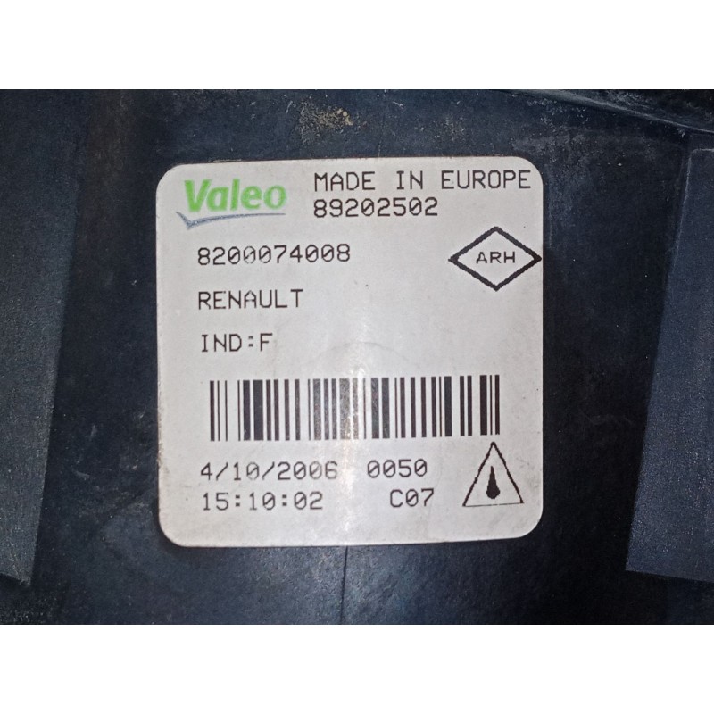 Recambio de faro antiniebla derecho para renault scénic ii (jm0/1_) 1.6 16v (jm1r) referencia OEM IAM 8200074008  89210094