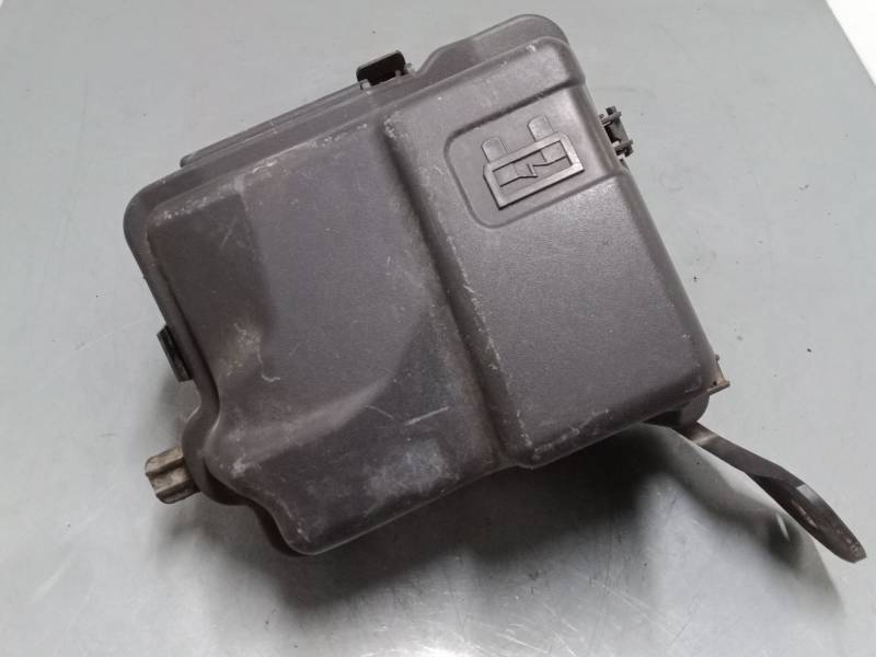CAJA RELES / FUSIBLES 9667199580 