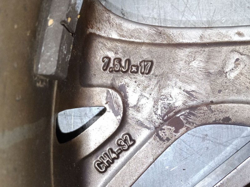 Recambio de llanta aluminio 17´´ para citroën c4 ii (nc_) 1.6 hdi 90 referencia OEM IAM 75JX17 ET32  
