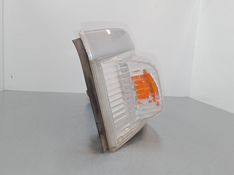 Recambio de intermitente delantero derecho para mitsubishi canter ( camion caja abierta) referencia OEM IAM MK486510  89311345