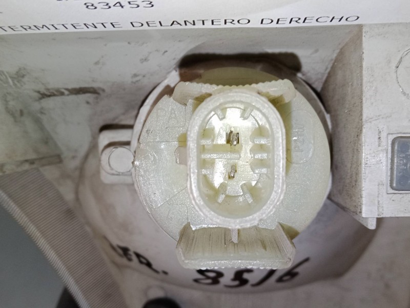 Recambio de intermitente delantero derecho para mitsubishi canter ( camion caja abierta) referencia OEM IAM MK486510  89311345