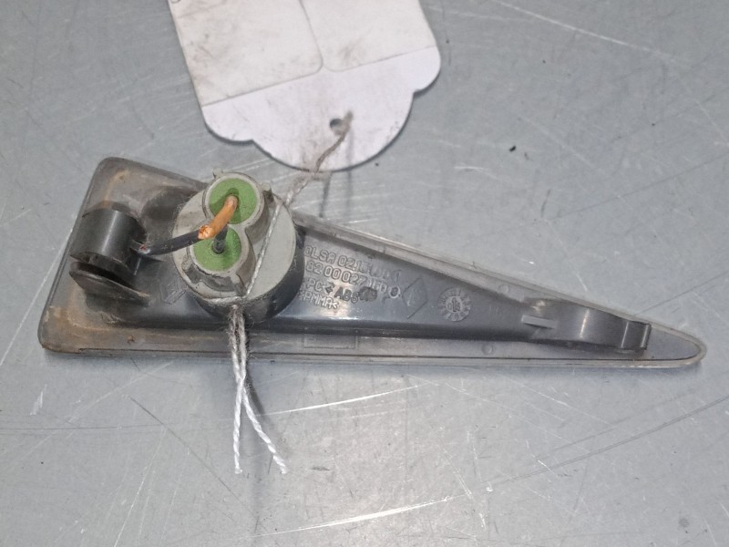 Recambio de intermitente lateral izquierdo para renault scénic ii (jm0/1_) 1.5 dci (jm02, jm13) referencia OEM IAM 8200027150  