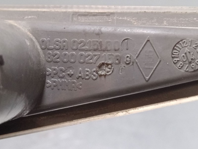 Recambio de intermitente lateral izquierdo para renault scénic ii (jm0/1_) 1.5 dci (jm02, jm13) referencia OEM IAM 8200027150  
