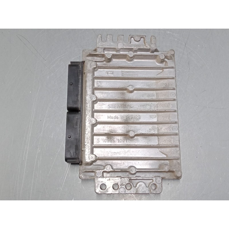 Recambio de centralita motor uce para renault clio ii (bb_, cb_) 1.2 (bb0a, bb0f, bb10, bb1k, bb28, bb2d, bb2h, cb0a,... referen