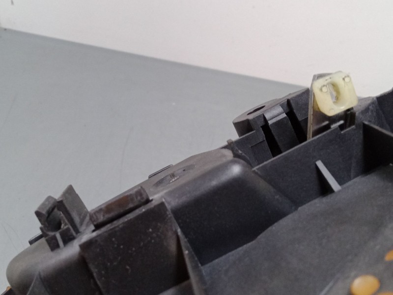 Recambio de maneta interior trasera izquierda para mercedes-benz clase m (w163) ml 270 cdi (163.113) referencia OEM IAM   