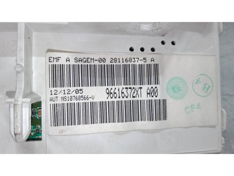 Recambio de pantalla interior reloj para peugeot 206 hatchback (2a/c) 1.4 hdi eco 70 referencia OEM IAM 96616372XT  A00 28116837