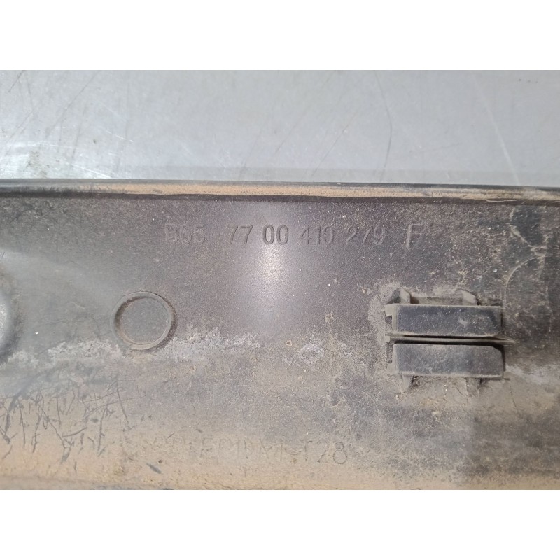 Recambio de moldura exterior derecha para renault clio ii (bb_, cb_) 1.4 (b/cb0c, b/cb0s) referencia OEM IAM   