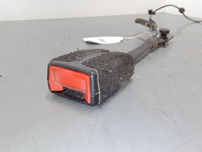 Recambio de anclaje cinturon delantero izquierdo para jeep renegade suv (bu, b1, bv) 1.6 crd referencia OEM IAM   