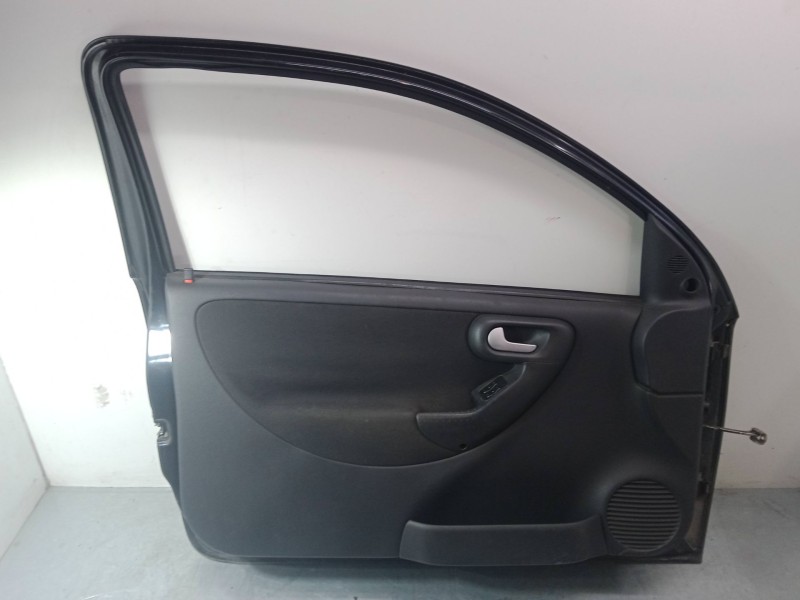Recambio de puerta delantera izquierda para opel corsa c (x01) 1.7 cdti (f08, f68) referencia OEM IAM   