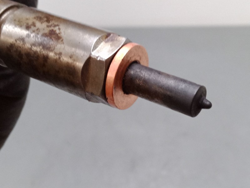 Recambio de inyector para jeep renegade suv (bu, b1, bv) 1.6 crd referencia OEM IAM 0445110524  