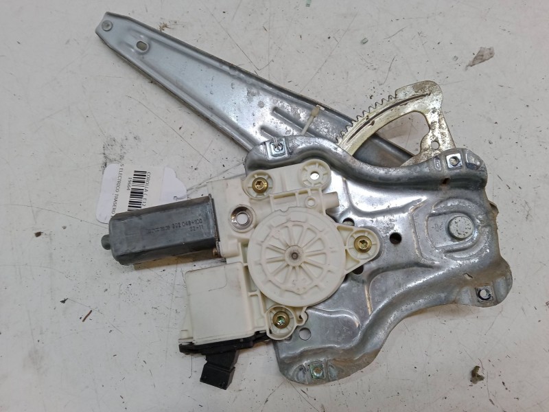 Recambio de elevalunas electrico trasero izquierdo para toyota corolla (_e12_) 1.6 vvt-i (zze121_) referencia OEM IAM 992046100 