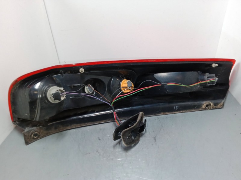 Recambio de piloto trasero derecho para ford fiesta v (jh_, jd_) 1.3 referencia OEM IAM 6S6113404B   Recambio de piloto trasero derecho para ford fiesta v (jh_, jd_) 1.3 referencia OEM IAM 6S6113404B