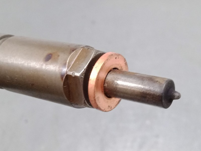 Recambio de inyector para jeep renegade suv (bu, b1, bv) 1.6 crd referencia OEM IAM 0445110524  