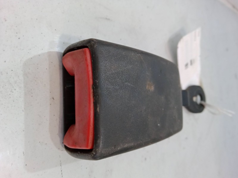 Recambio de anclaje cinturon delantero derecho para fiat punto (188_) 1.2 60 (188.030, .050, .130, .150, .230, .250) referencia 