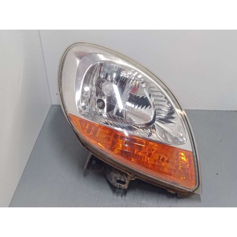 Recambio de faro derecho para renault kangoo express (fc0/1_) 1.2 16v (fc05, fc0w, fc1d, fc1p, fc1k, fc0t) referencia OEM IAM 82