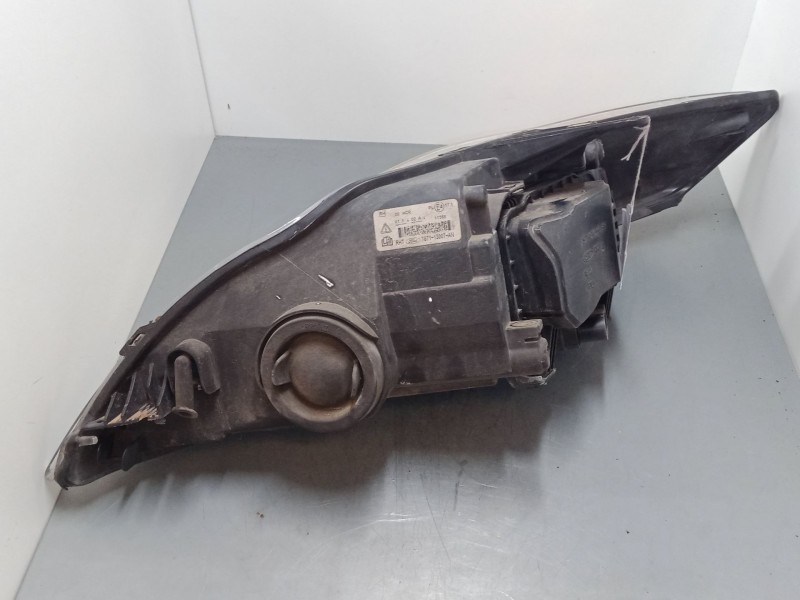 Recambio de faro derecho para ford mondeo iv (ba7) 2.0 tdci referencia OEM IAM 7S7113007AN  