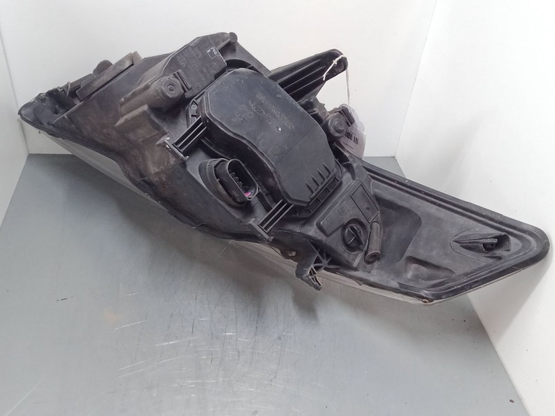 Recambio de faro derecho para ford mondeo iv (ba7) 2.0 tdci referencia OEM IAM 7S7113007AN  