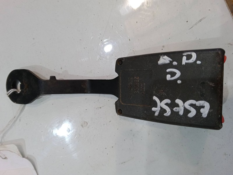 Recambio de anclaje cinturon delantero derecho para fiat punto (188_) 1.2 60 (188.030, .050, .130, .150, .230, .250) referencia 