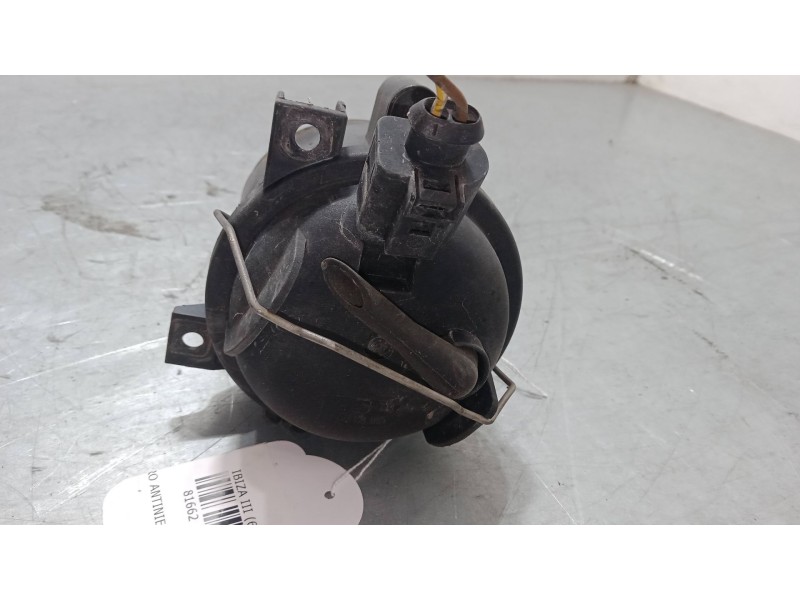 Recambio de faro antiniebla izquierdo para seat ibiza iii (6l1) 1.4 16v referencia OEM IAM 5P0941601  