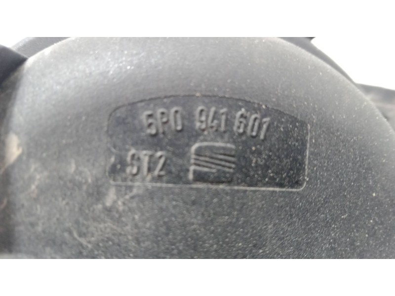 Recambio de faro antiniebla izquierdo para seat ibiza iii (6l1) 1.4 16v referencia OEM IAM 5P0941601  