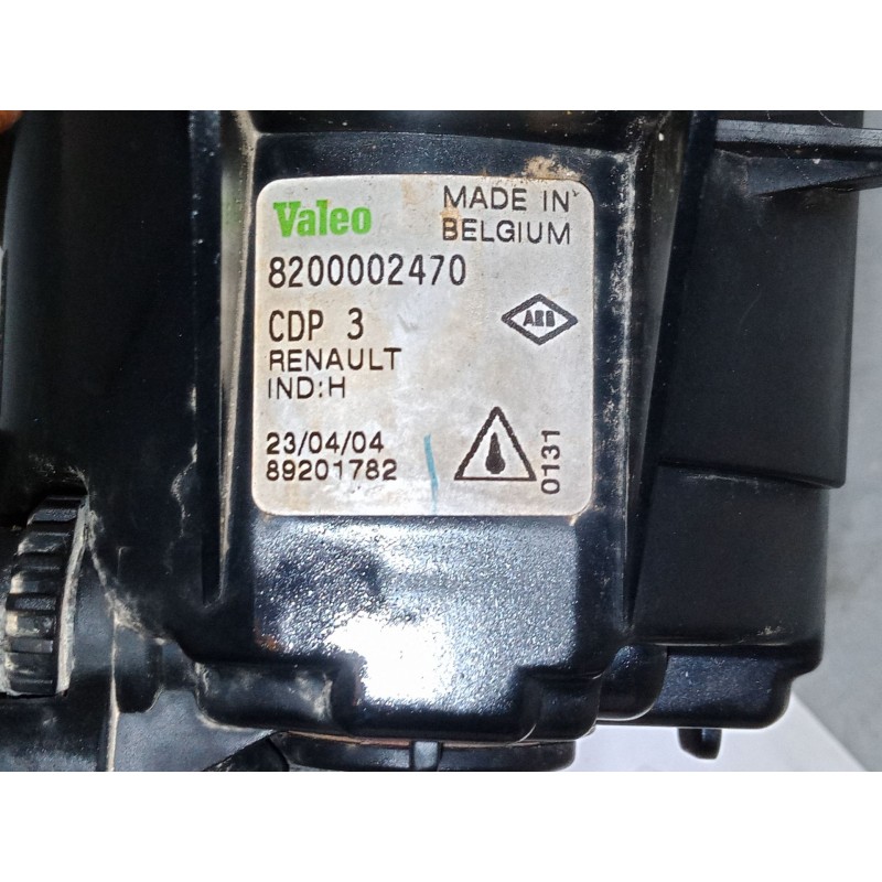 Recambio de faro antiniebla izquierdo para renault clio ii (bb_, cb_) 1.5 dci (b/cb08) referencia OEM IAM 8200002470  