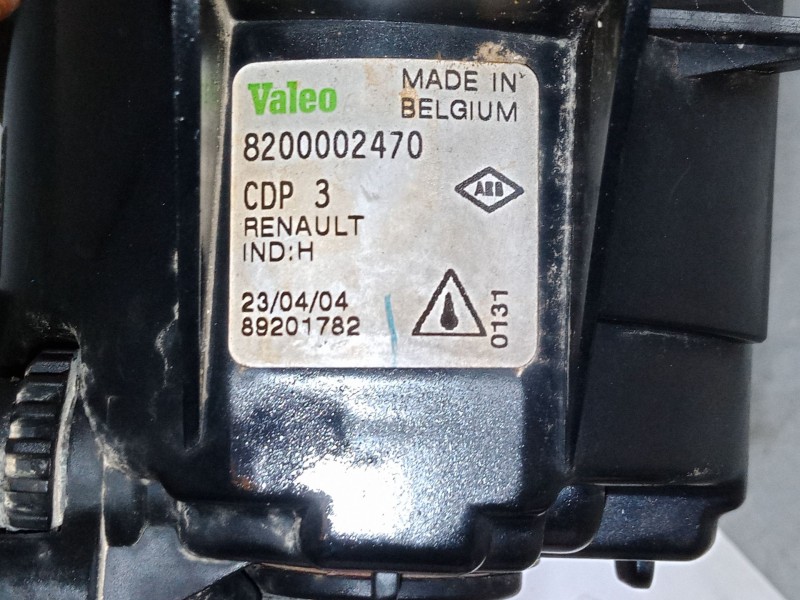 Recambio de faro antiniebla izquierdo para renault clio ii (bb_, cb_) 1.5 dci (b/cb08) referencia OEM IAM 8200002470  