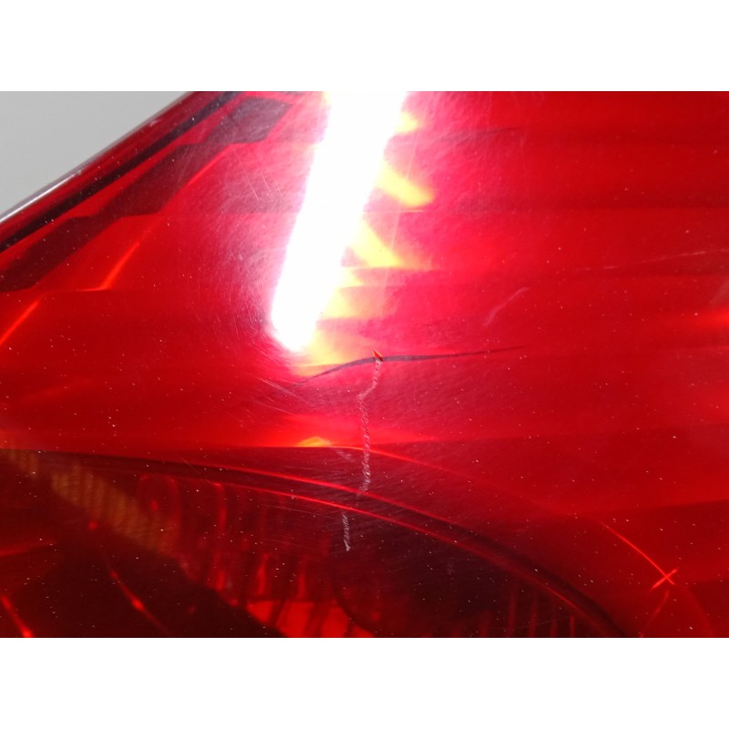 Recambio de piloto trasero derecho para renault laguna ii grandtour (kg0/1_) 1.9 dci (kg0g) referencia OEM IAM 8200002472  