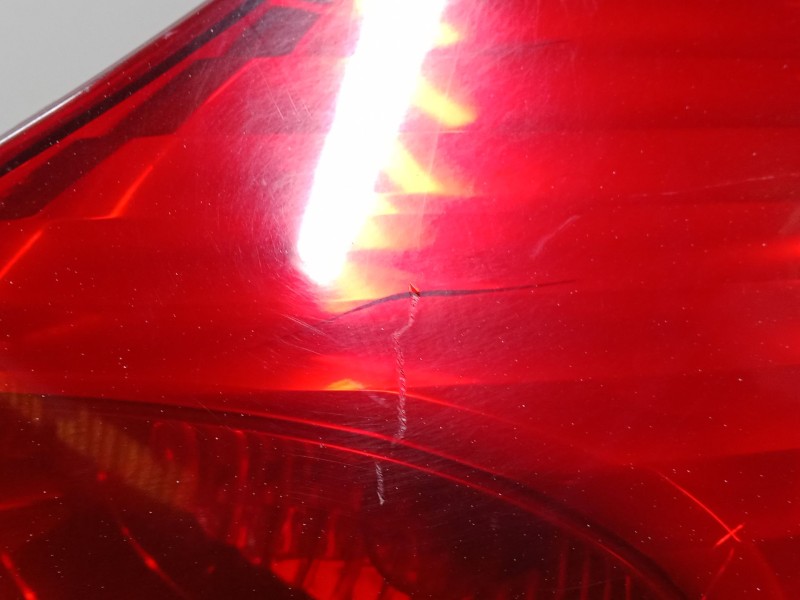 Recambio de piloto trasero derecho para renault laguna ii grandtour (kg0/1_) 1.9 dci (kg0g) referencia OEM IAM 8200002472  