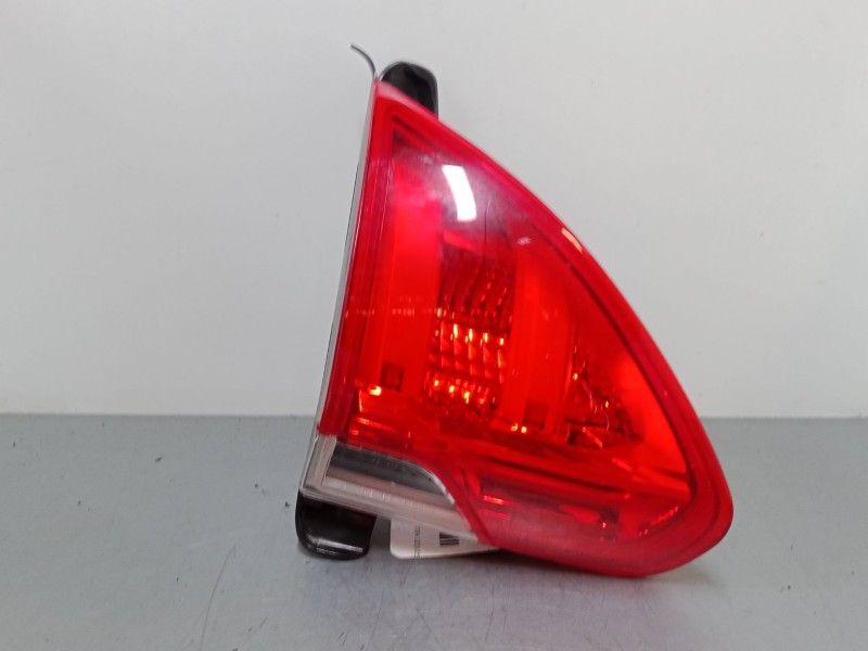 Recambio de piloto trasero porton izquierdo para peugeot 2008 i (cu_) 1.2 thp 110 / puretech 110 referencia OEM IAM 9678074480  