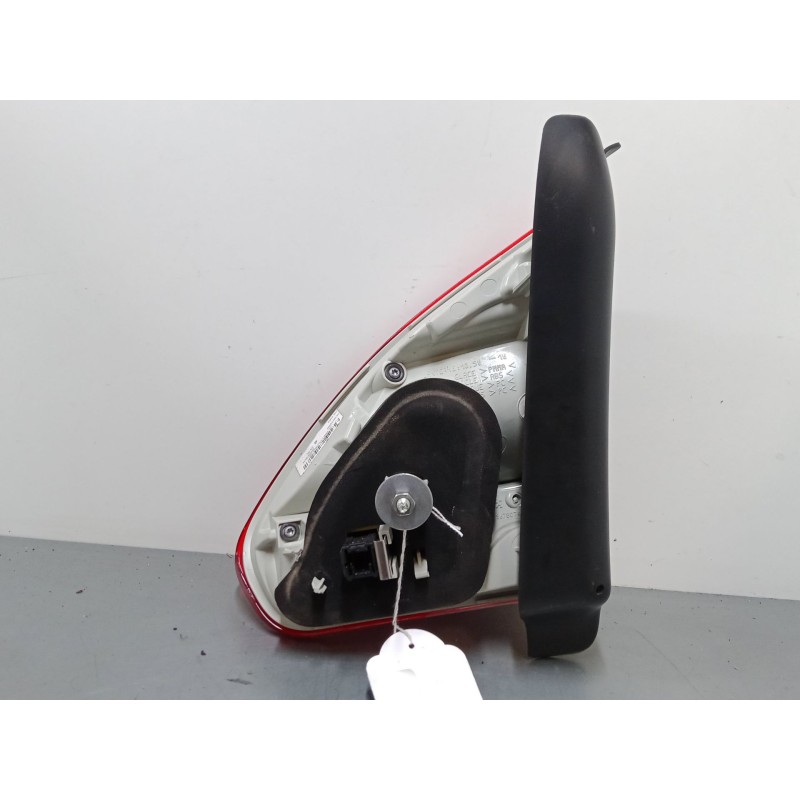 Recambio de piloto trasero porton izquierdo para peugeot 2008 i (cu_) 1.2 thp 110 / puretech 110 referencia OEM IAM 9678074480  