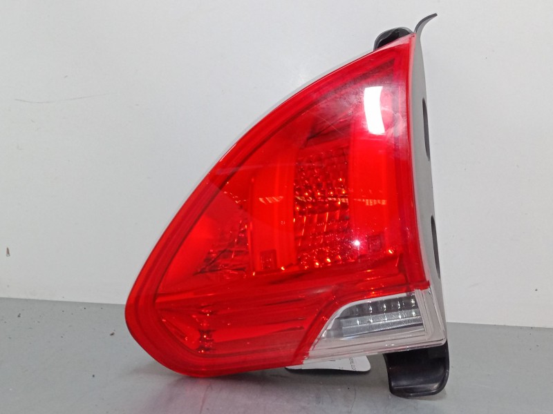 Recambio de piloto trasero porton derecho para peugeot 2008 i (cu_) 1.2 thp 110 / puretech 110 referencia OEM IAM 9678074580  