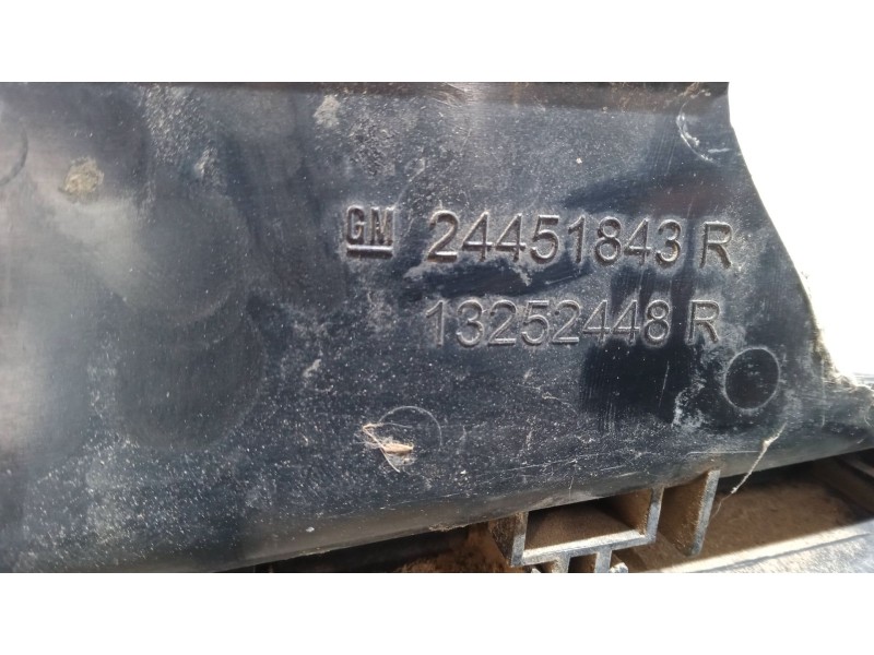 Recambio de piloto trasero derecho para opel zafira b furgoneta/monovolumen (a05) 1.9 cdti van (m75) referencia OEM IAM 24451843